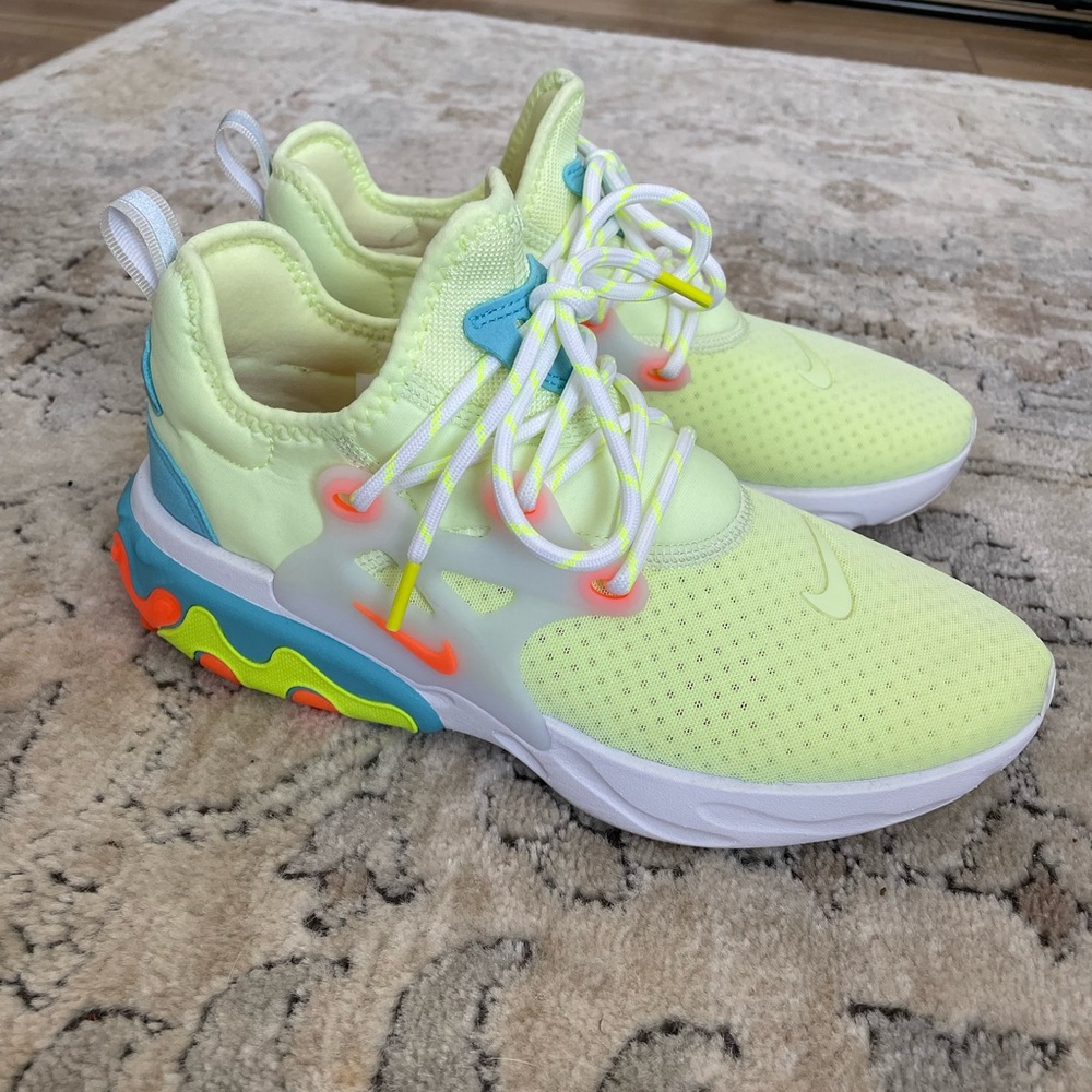 Like New Nike React Presto “Psychedelic Lava”